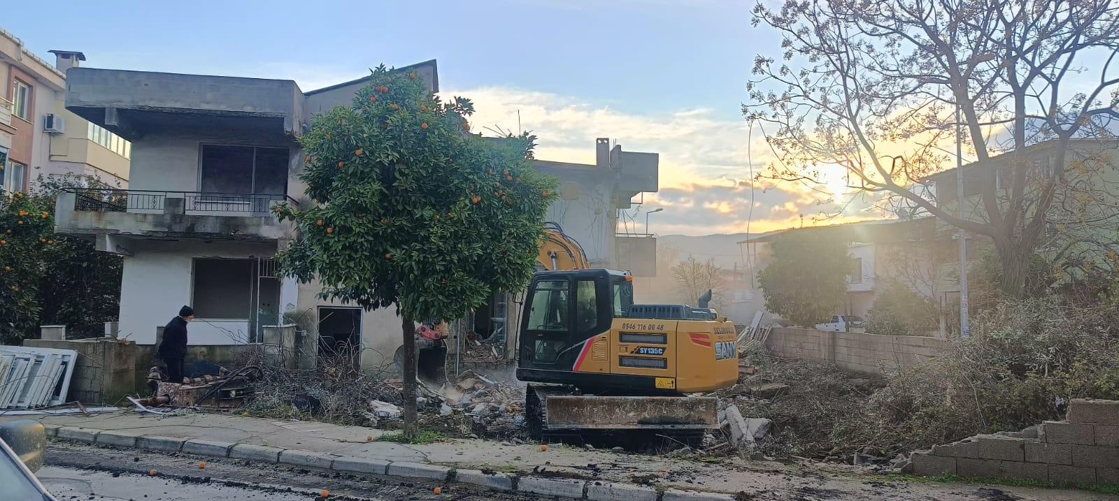 Milas yıkım hizmeti Selimoğlu Hafriyat